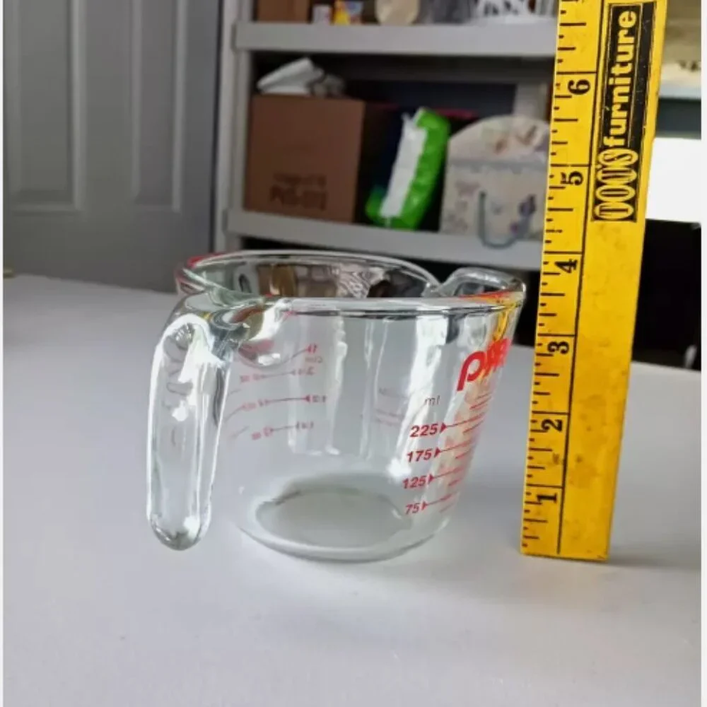 Pyrex 8 oz. Glass Measuring Cup 1 Cup Size 250ml 3 1/2 in Tall